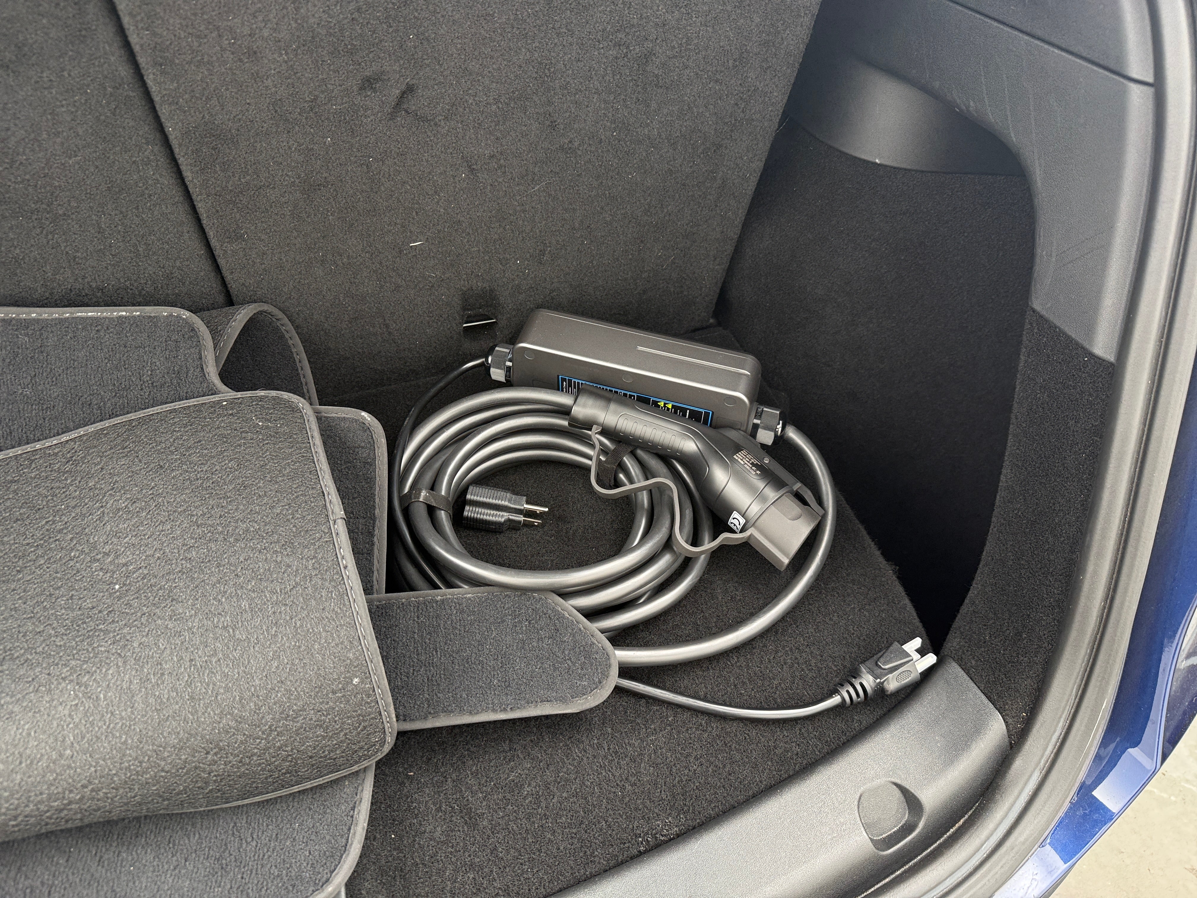 tesla model y 2024 7SAYGAEE9RF060725 image